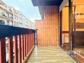 Appartement  Areiltza doktorearen zumarkalea. Se vende magnifica vivienda en indautxu con parcela garaje inclu