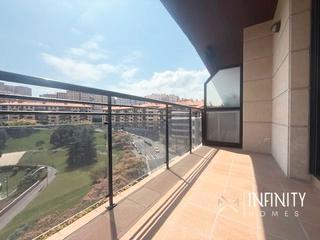 Lloguer Pis  República de begoña kalea. Se alquila vivienda en atxuri con terraza y parcela de garaje