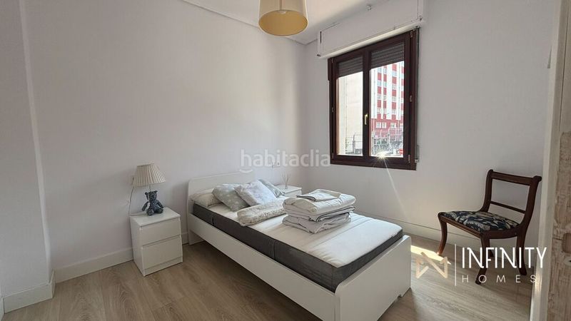 Foto b34799a8-dafd-46cf-8bc8-8879ee88be13. Pis a Iralabarri Bilbao