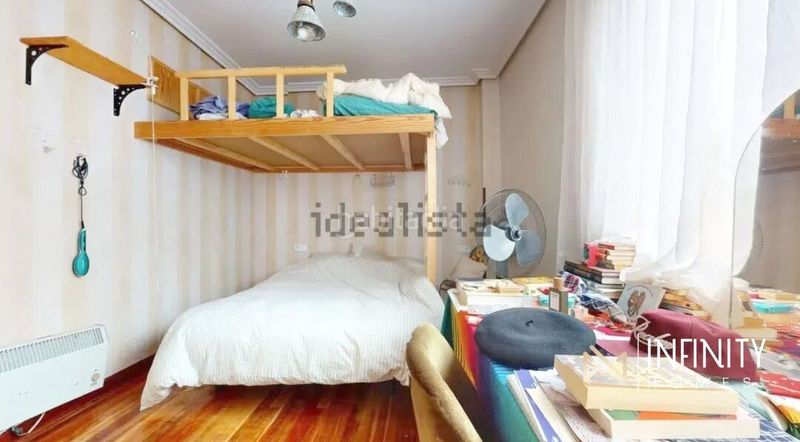 Foto 7ad1034a-bc1b-42e0-9019-b9aa88f03aa8. Alquiler piso se alquila vivienda temporal en campo volantin en Bilbao
