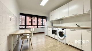 Miete Etagenwohnung  Zurbaranbarri auzoa. Se alquila vivienda en zurbaranbarri.