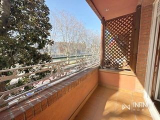 Miete Zweist�ckige Wohnung  Campo de volant�n pasealekua. Duplex en alquiler, en zona exclusiva de campo volantin