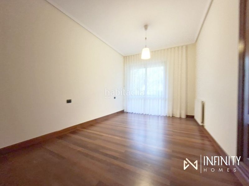 Foto 0099ffb5-8424-4ea7-ba66-2e934a982883. Lloguer dúplex amb calefacció aparcament a Castaños - Begoñaibarra Bilbao