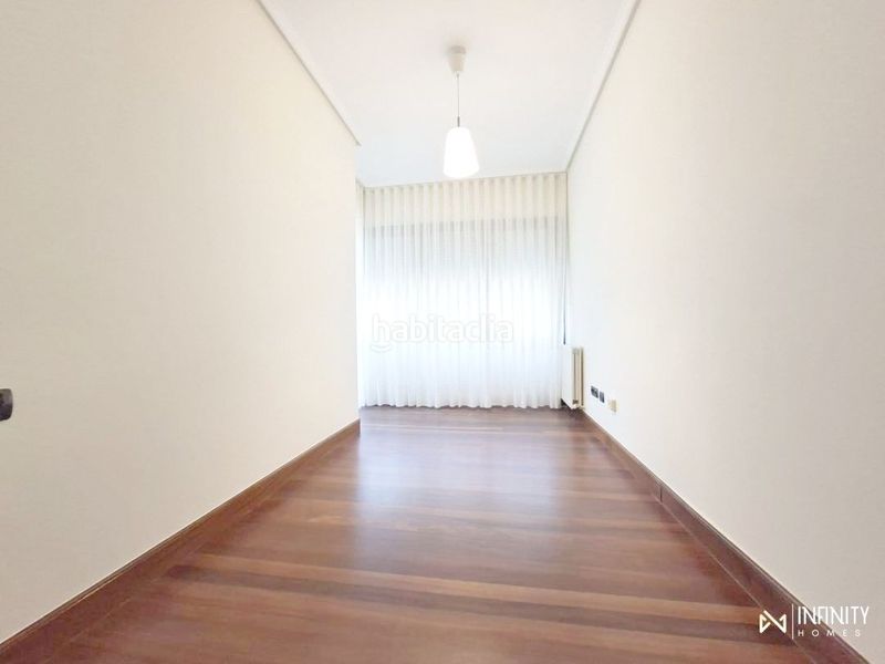 Foto 88130e16-f18b-4d13-ba4a-29be5c4959ec. Lloguer dúplex amb calefacció aparcament a Castaños - Begoñaibarra Bilbao