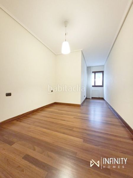 Foto e978ed6c-39e0-4b90-93a9-84a9e10a6df4. Lloguer dúplex amb calefacció aparcament a Castaños - Begoñaibarra Bilbao