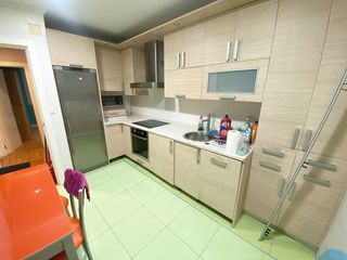 Etagenwohnung  Uribarri c zeharkalea. Se vende piso reformado junto al metro de uribarri