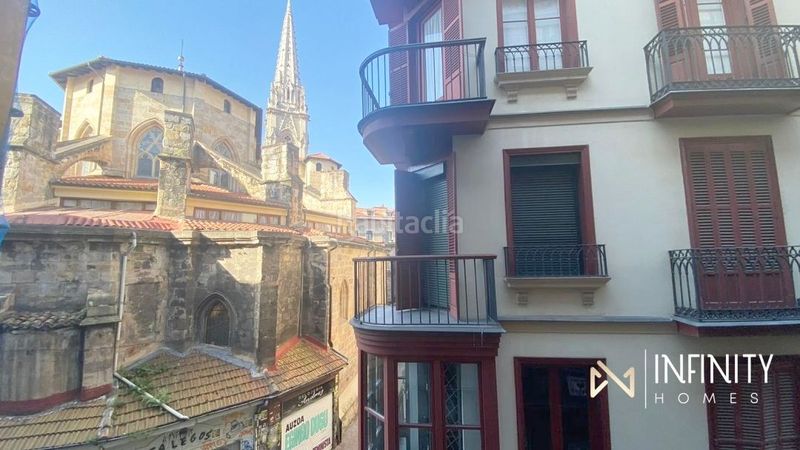Foto 84550e66-00b6-4382-b177-c051dee3d35d. Alquiler dúplex estupendo duplex en alquiler en Casco Viejo para estancias temporales en Bilbao