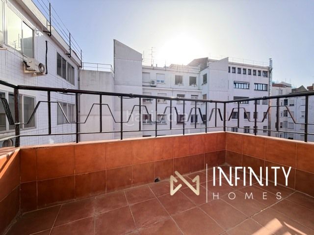 Foto 1c2dd785-80c6-4e1e-a171-1433e6feec97. Alquiler piso se alquila vivienda reformada en indautxu, para cortas estancias! en Bilbao