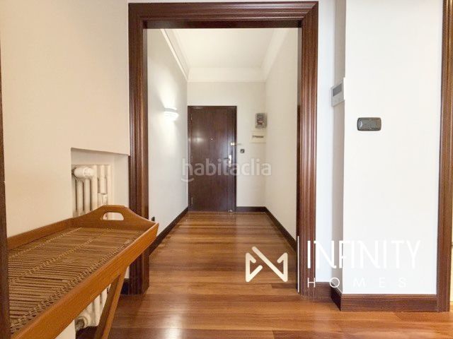 Foto c3d8f23a-9da6-4d3e-a23e-a5fe4a270d21. Alquiler piso se alquila vivienda reformada en indautxu, para cortas estancias! en Bilbao