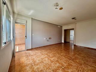 Pis  Calle baja. Vivienda en zeneta