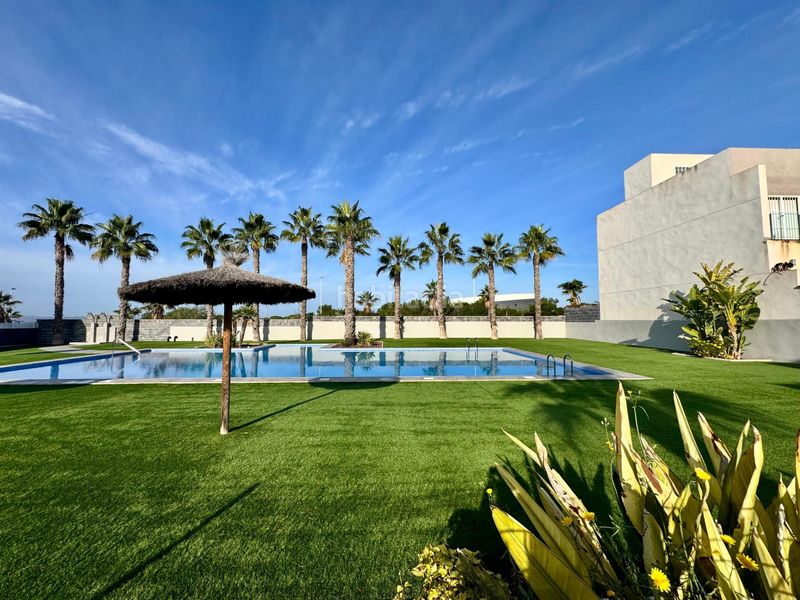 Foto 93357a50-a089-48cb-8a31-1f8d87752033. Casa adossada amb aparcament piscina a Parque Acuático - Sector 25 Torrevieja