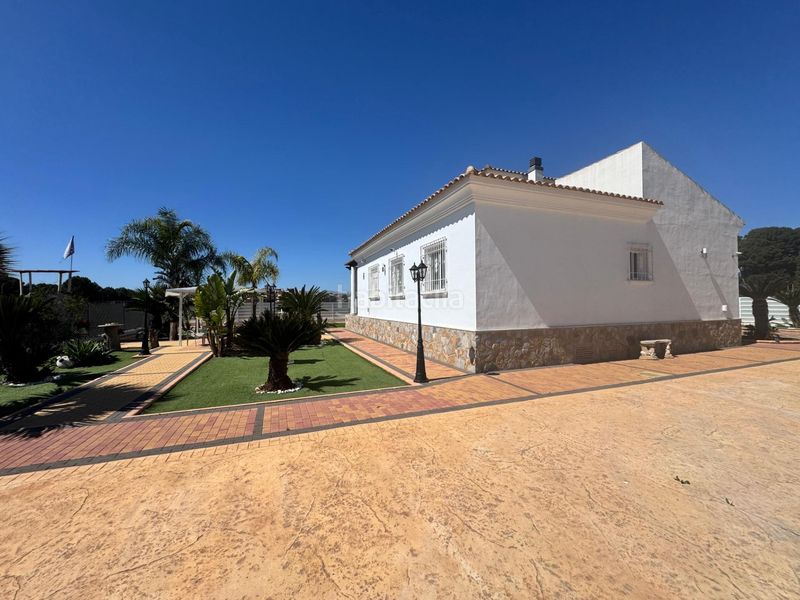 Foto 3ffcf159-b666-4a60-96d6-f9d855a2fc75. Xalet amb aparcament piscina a Alcantarilla