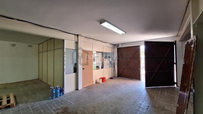 Foto a72ddbbf-acbe-429a-a708-9bd4a4130c5a. Local comercial local oficinaalmacén de 400 m gran oportunidad! en Tiana