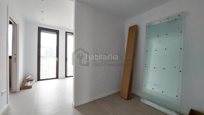 Foto 01545185-c694-48fa-a325-f08292d8c297. Alquiler piso  a estrenar, céntrico y con terraza en Cabrils