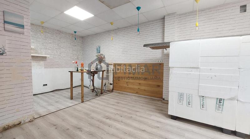 Foto 9b391db9-0f54-43e6-a703-d740d209f3e0. Location local commercial dans Centre Castelldefels