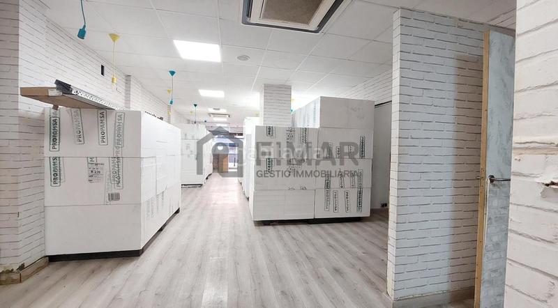 Foto e87a3b92-6c3b-4189-90ef-431ba4f0c6e5. Location local commercial dans Centre Castelldefels