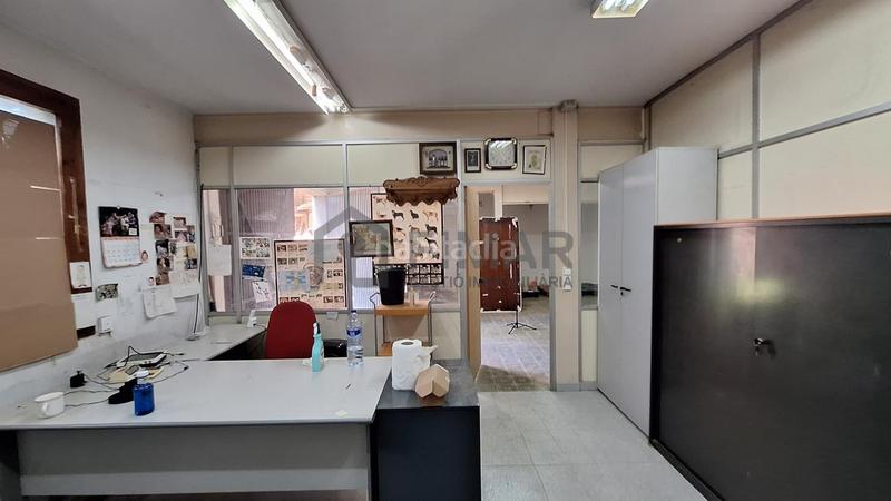 Foto a2a0389b-3e5b-402d-833d-f7a8abd31d40. Local comercial local oficinaalmacén de 400 m gran oportunidad! en Tiana