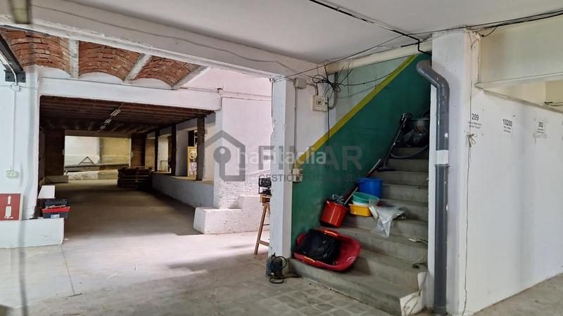 Foto a96483dc-5c97-4fb6-873d-2dbf54fdf61e. Local comercial local oficinaalmacén de 400 m gran oportunidad! en Tiana