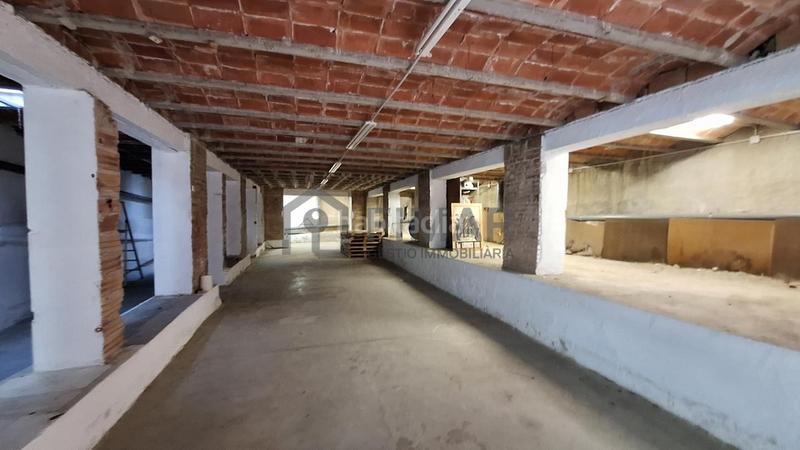 Foto f77b472e-eeac-4911-b592-69acb83b11c2. Local comercial local oficinaalmacén de 400 m gran oportunidad! en Tiana