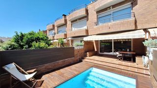 Haus in La Xinesca. Vivienda premium junto al mar
