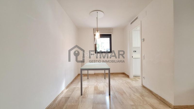 Foto e0d0ef64-c798-4645-809e-8244f6f84424. Planta baixa amb calefacció aparcament a Centre Mataró