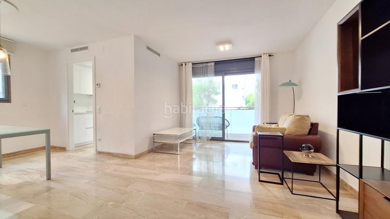 Foto f931aa36-e477-4c23-80e6-623939ce52b3. Planta baixa amb calefacció aparcament a Centre Mataró
