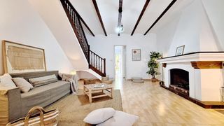 Casa  Camí ral. Despierta cada día frente al mar en premià de mar