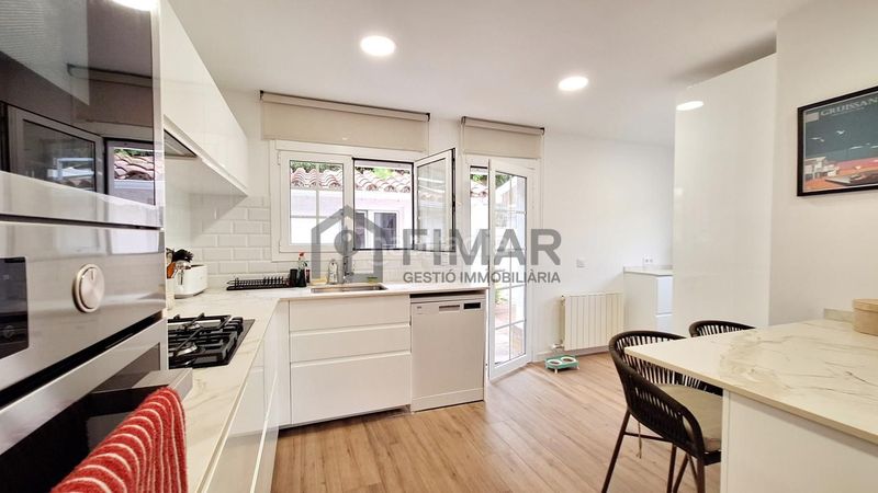 Foto 3b65d771-889a-4f93-b1c4-2481ebf73742. Casa amb aparcament a Vilassar de Dalt