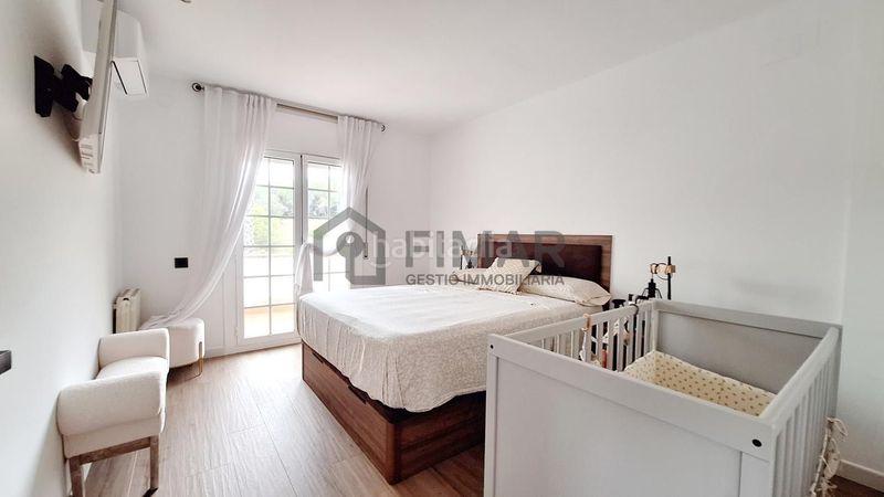 Foto acddc940-0436-4cd8-a93d-adbf43ca5fc7. Casa amb aparcament a Vilassar de Dalt