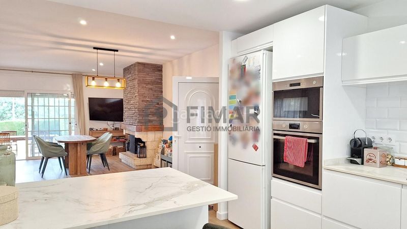 Foto af371aa9-2108-4489-8268-8bcbf7e45a11. Casa amb aparcament a Vilassar de Dalt