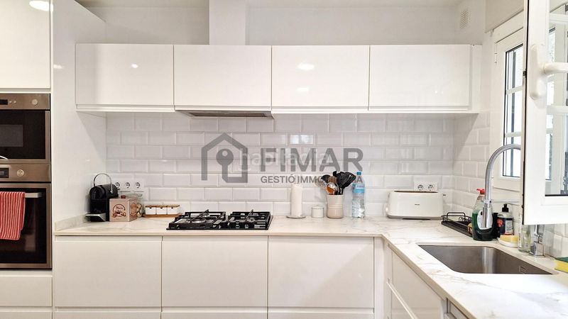 Foto f99166d8-df81-4fa7-9c7c-09a3dd2a7ebf. Casa amb aparcament a Vilassar de Dalt