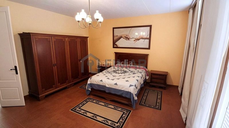 Foto ae888381-9f11-483e-b1dd-f309a169cf25. Casa a Eixample Mataró