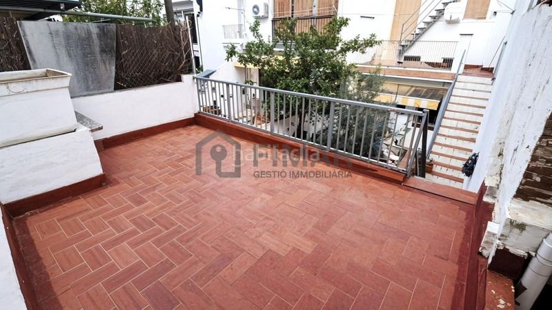 Foto eed86770-3944-4b60-95ad-27eb7012a151. Casa a Eixample Mataró