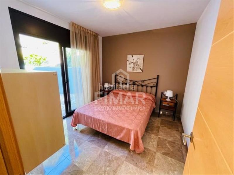 Foto 14e0c748-1f24-4fce-a4a6-6b5de548fccb. Casa chalet de tres viviendas seminuevo en Mas Mora-Sant Daniel Tordera