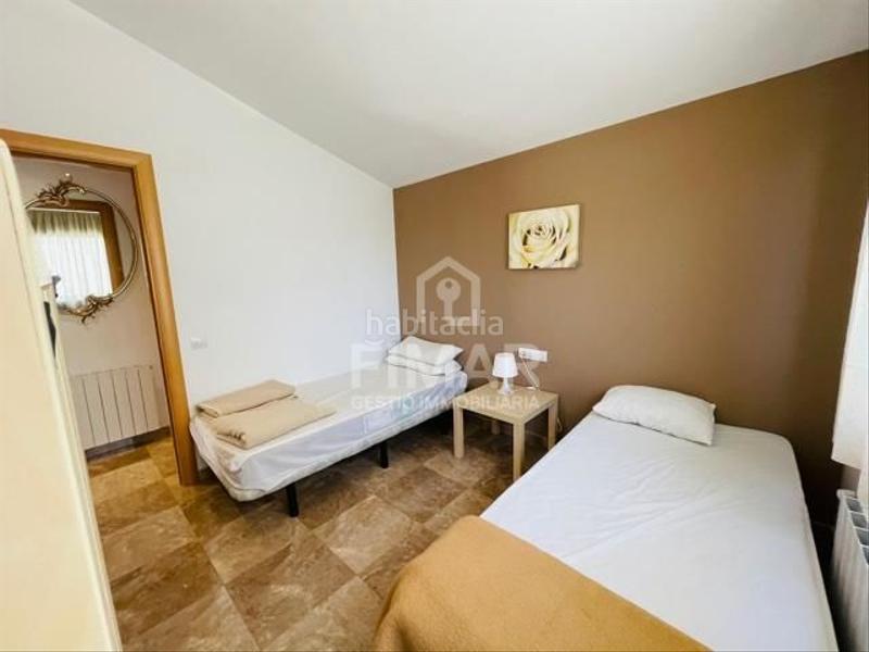 Foto 1be62676-ae2a-4763-b961-3dbf4f3e0718. Casa chalet de tres viviendas seminuevo en Mas Mora-Sant Daniel Tordera