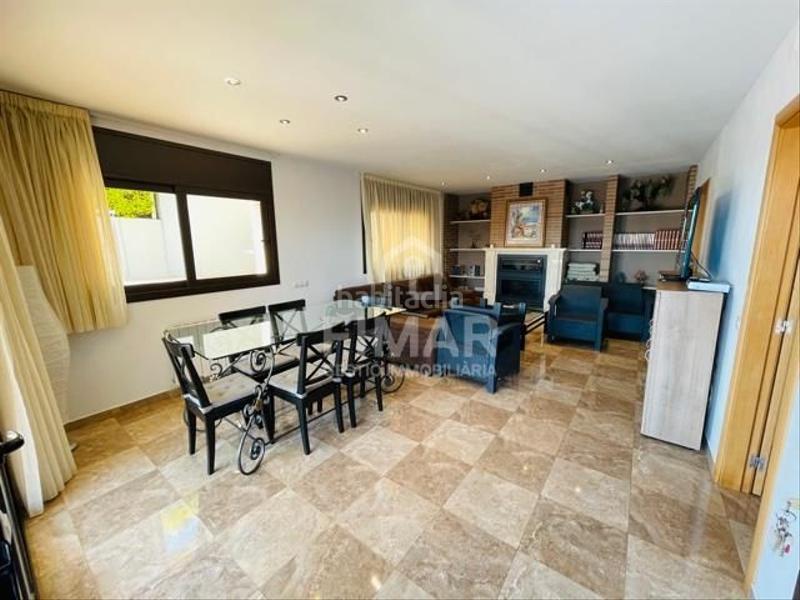 Foto 2a0b7892-04b0-4042-8c22-7ffa51df0d29. Casa chalet de tres viviendas seminuevo en Mas Mora-Sant Daniel Tordera