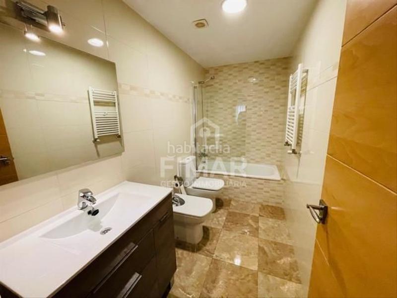 Foto 2b7c1ffd-58c7-4389-b77c-9a5ba2093df4. Casa chalet de tres viviendas seminuevo en Mas Mora-Sant Daniel Tordera