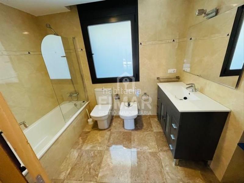 Foto 4c83dc6e-34ae-4f95-9057-698a12062977. Casa chalet de tres viviendas seminuevo en Mas Mora-Sant Daniel Tordera