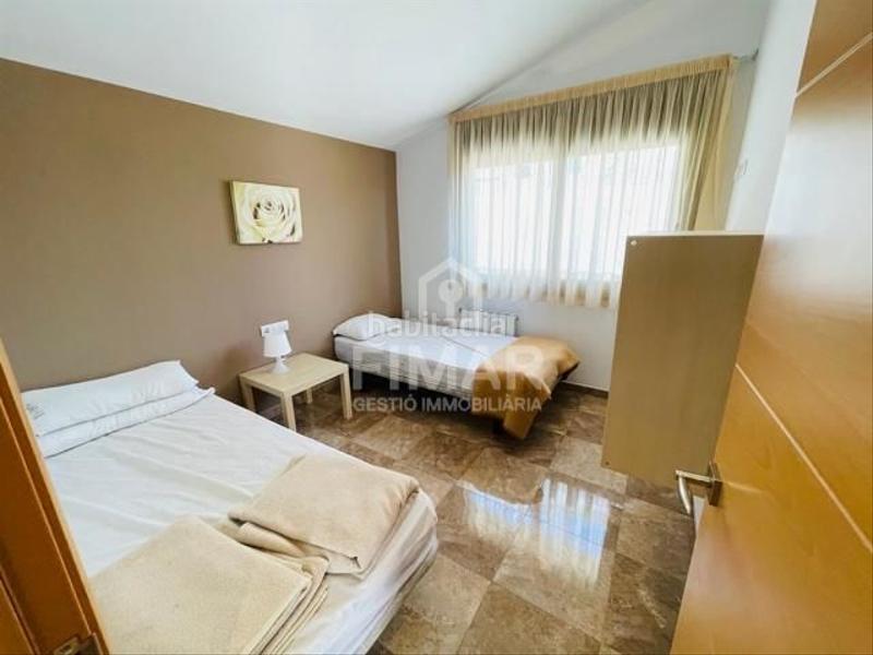 Foto 4d9d6052-244f-463b-9a9c-91391238de95. Casa chalet de tres viviendas seminuevo en Mas Mora-Sant Daniel Tordera