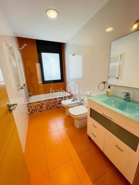 Foto c28dc9fb-9cef-400c-9813-b1afb5eb9628. Casa chalet de tres viviendas seminuevo en Mas Mora-Sant Daniel Tordera