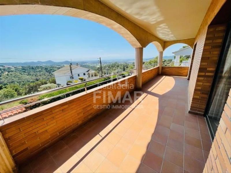 Foto da704d53-265b-41b7-b9c5-3df9c41c2e0f. Casa chalet de tres viviendas seminuevo en Mas Mora-Sant Daniel Tordera