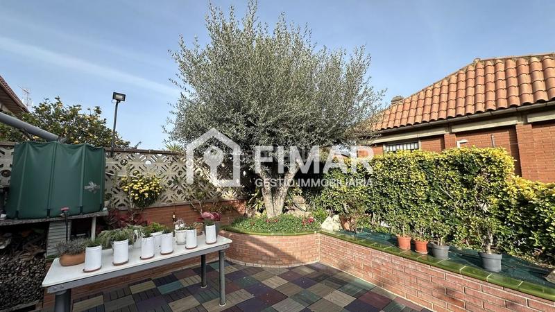 Foto 03b997d5-1ee0-4117-8865-8ff10c389028. Haus mit heizung parking in Sud Argentona