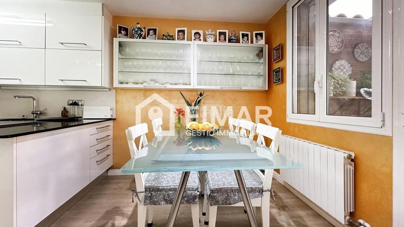 Foto 75a574b5-55f1-4fc6-b93e-eaad7f5b389f. Haus mit heizung parking in Sud Argentona