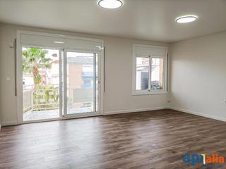 Appartement  Carrer moragas i barret. Piso en pineda de mar