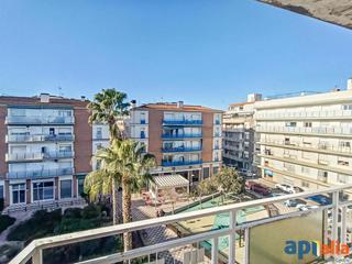 Etagenwohnung  Carrer moragas i barret. Piso en pineda de mar
