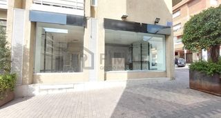 Lloguer Local Comercial  Calle de l'esperança. Local en el centro de premià de mar