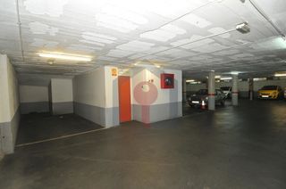 Affitto Posto auto in Centre-Nucli Antic. Plaza de aparcamiento en enric granados