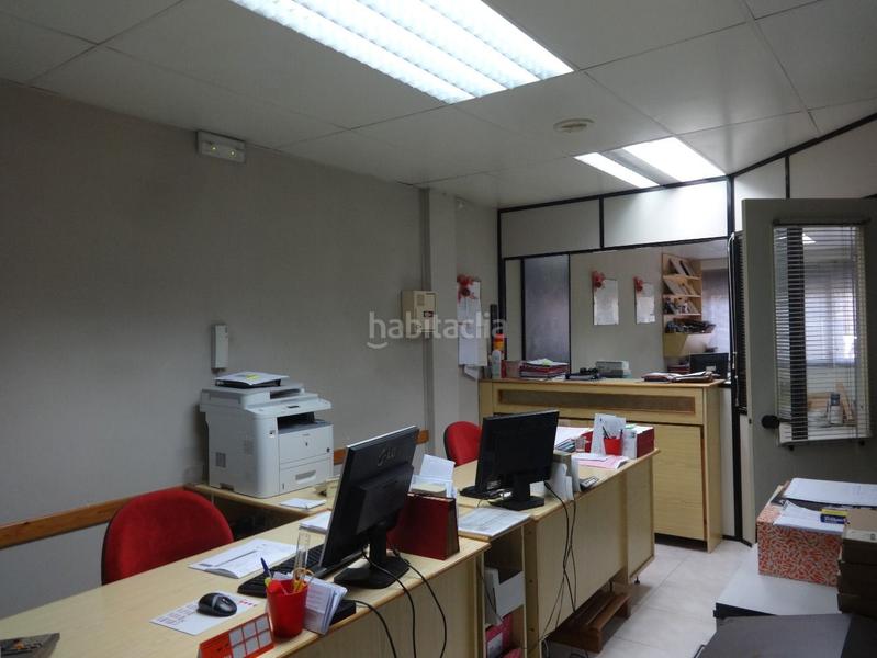 Foto f2dd18b0-89ba-4040-b52b-db2dec257171. Oficina s a pie de calle en Vilassar de Dalt