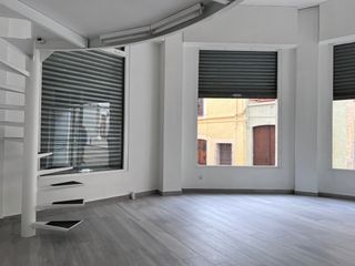 Lloguer Local Comercial a Vilassar de Dalt. Local comercial esquinero
