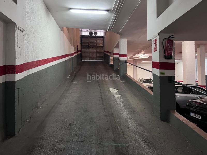 Foto ce4b9d25-981e-4326-9cb7-35788035c078. Parking voiture dans Peramàs Mataró